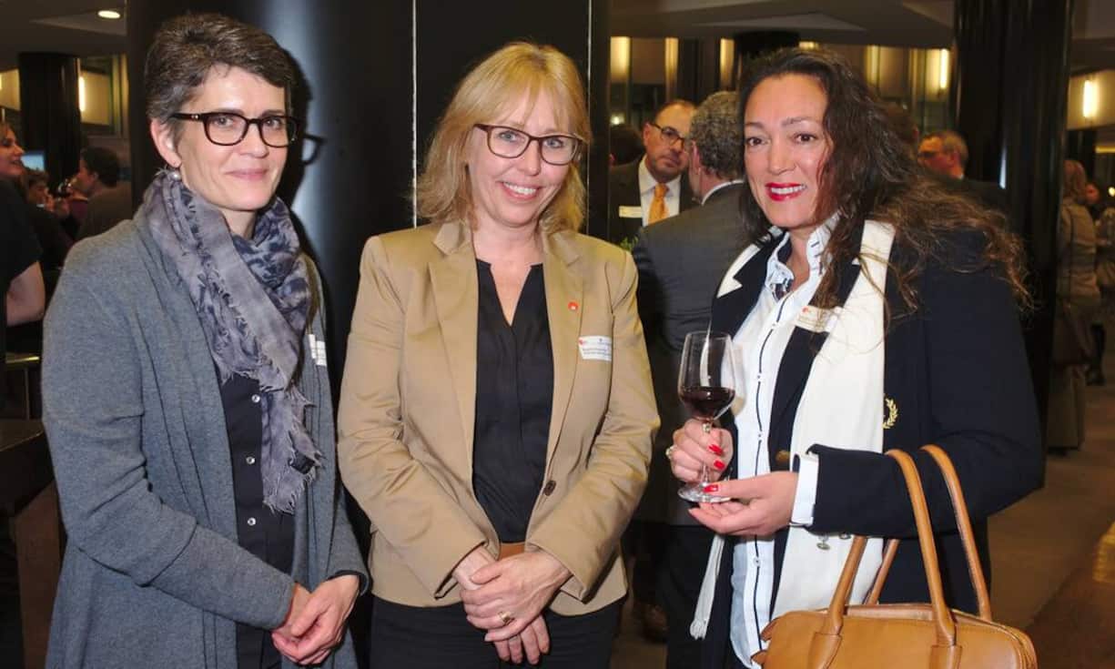 Franziska Hildebrand Alberti, Inhaberin, P&O personal und organisations entwicklung;
Brigitte Christe-Irniger, Weiterbildungsverantwortliche, SKO;
Caroline Frick-von Arx, CEO, Fly & Race Simulations GmbHBilder:Markus Senn