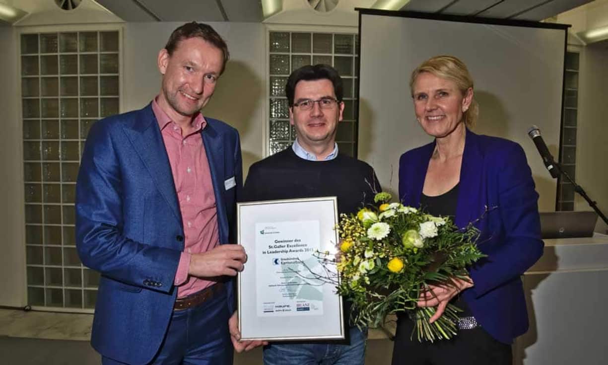 Hermann Arnold, VRP, Haufe-umantis AG;
Alex Villiger, Preisträger des Excellence in Leadership Award, Leiter Personal, Graubündner Kantonalbank;
Heike Bruch, Professorin, Direktorin I.FPM-HSG