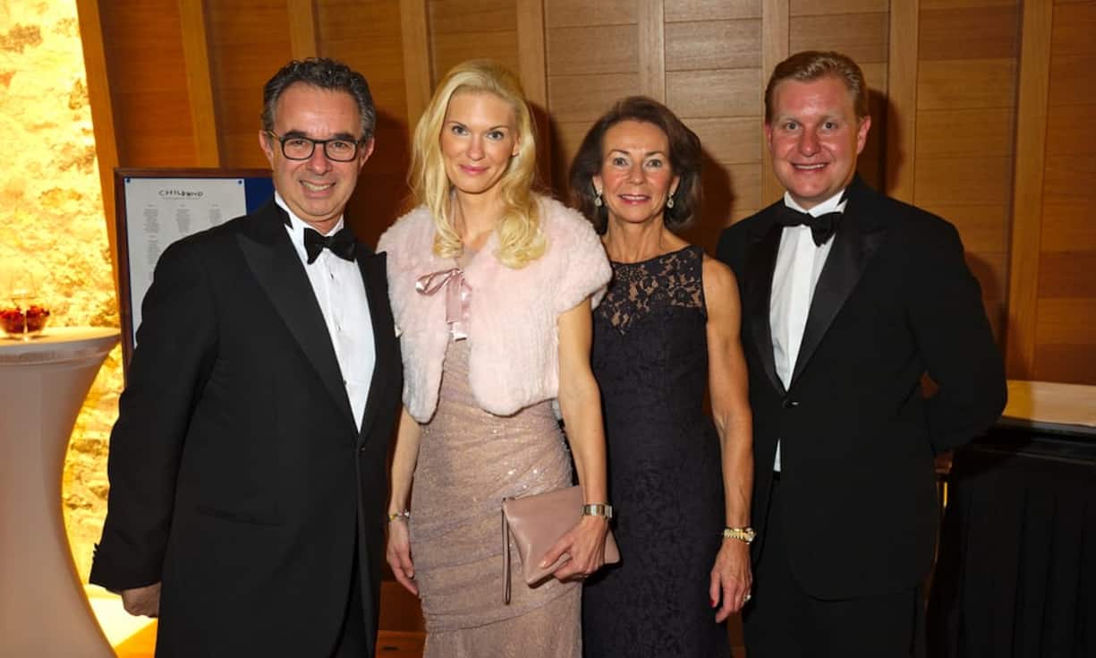 Jan E. Brucker, General Manager, Widder Hotel Zürich;
Maria Hartog- Holm, Gattin des Schwedischen Botschafters in der Schweiz;
Birgitta Arve, Schwedische Generalkonsulin in der Schweiz;
Johan Mannerberg, Master of Ceremony & Private Banker, Nordea (v.l.)