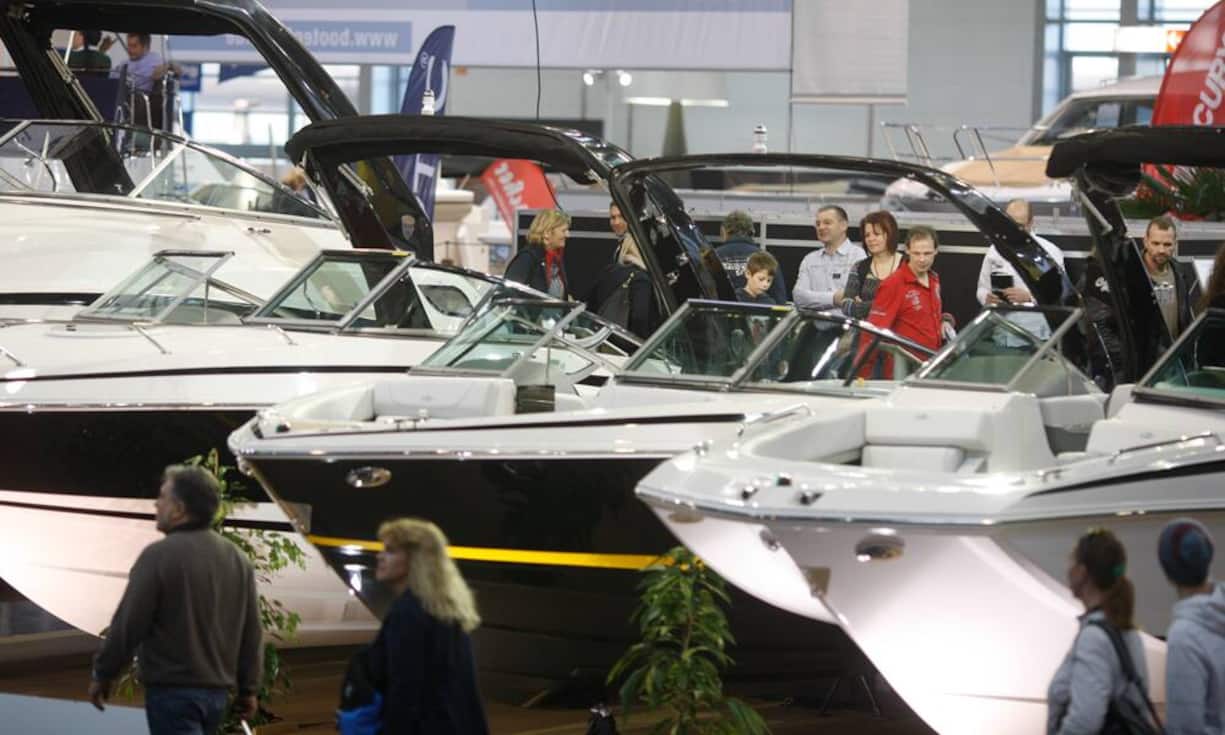 Kostspielige Motorboote und...