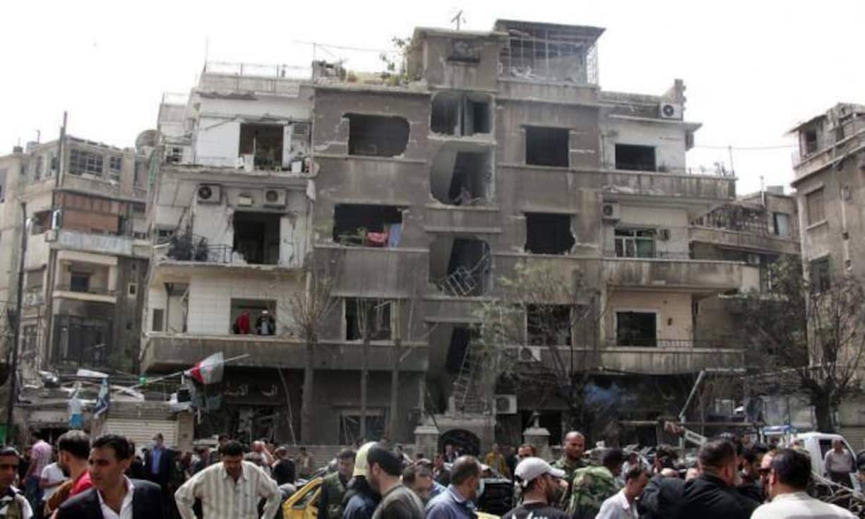 1. Damaskus29.3 von 100 Punkten (-27 zu 2010)Der Syrische Bürgerkrieg lässt den Lebensstandard in Damaskus auf ein Rekordtief fallen. Mit einem Punkteverlust von 27 im Vergleich zum Jahr 2010 büsste die Stadt im Ranking am meisten Plätze ein und befindet sich auch weltweit auf dem Schlussrang.
Bilder: Keystone / Quelle: http://uk.businessinsider.com