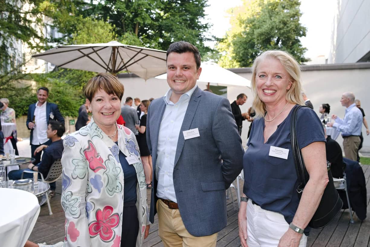 Von links: Barbara Mahrenholz, Preim AG Immobilienagentur; Samuel Wernli, Pax Schweizerische Lebensversicherungs-Gesellschaft; Giuliana Hug, Engel & Völkers Properties AG Zug