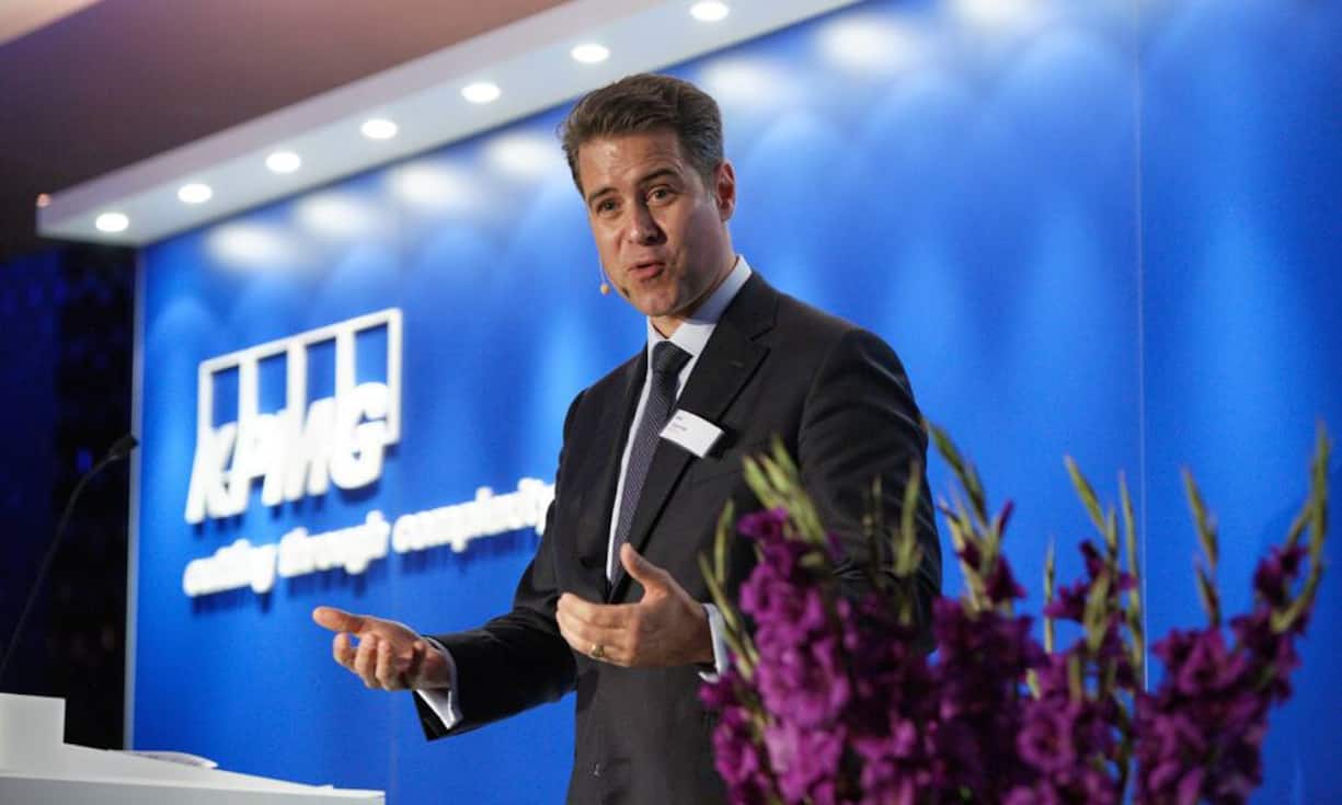 Tobias Valk; KPMG AG
