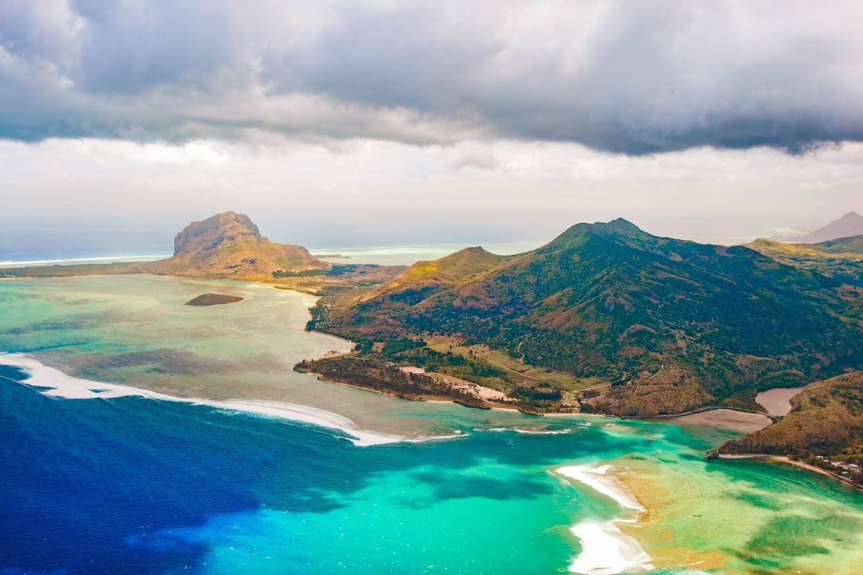 Luftaufnahme der Halbinsel Le Morne Brabant, Mauritius.