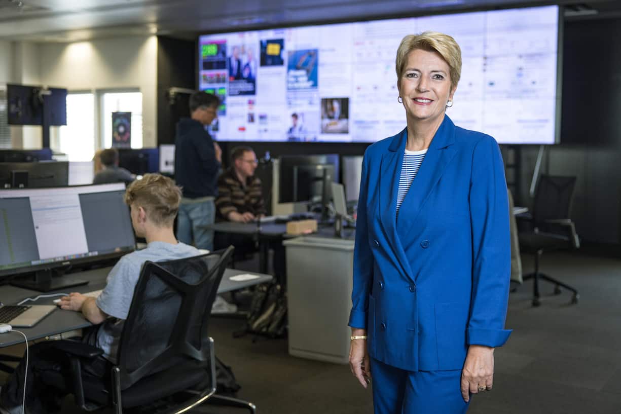 FDP-Bundesrätin Karin Keller-Sutter besuchte am Montag den Newsroom von Blick in Zürich.