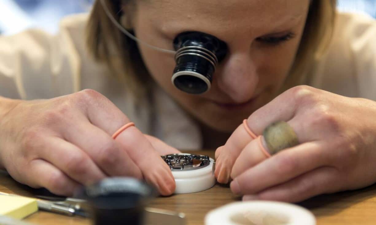 Doch die Herausforderungen sind gross: Einige Schwellenländer spielen mit dem Gedanken, die Luxussteuern anzuheben. Das würde den Schweizer Uhrenherstellern den Eintritt in so manchen Markt erschweren.Keystone