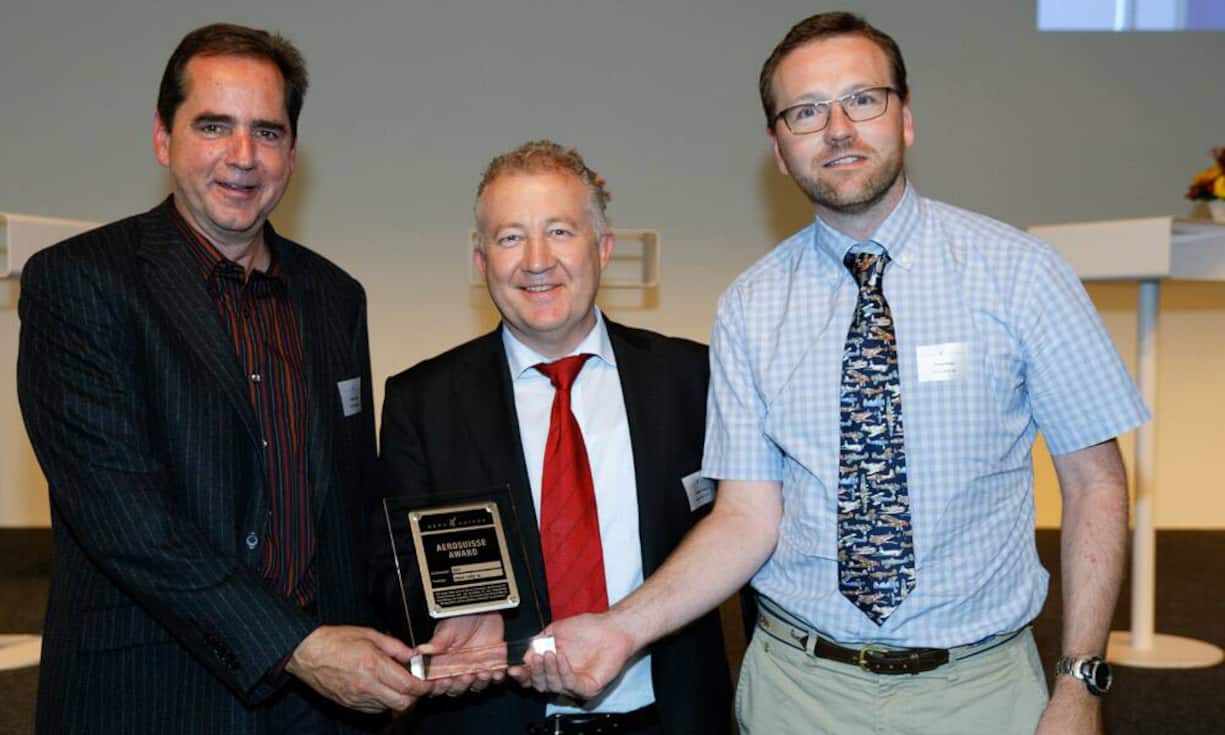 v.l.n.r. Ernst Rohrer, Eugen Elmiger; CEO, Robin Philips; Maxon Motor AG sind Gewinner des AEROSUISSE AWARDS 2013.