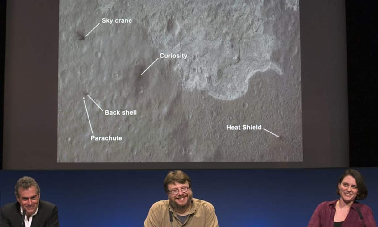 2,5 Milliarden Dollar kostet das Curiosity-Projekt auf dem Mars - und bereits wird die US-Weltraumbehörde Nasa auf Basis der Kosten/Nutzen-Diskussion kritisiert. Mit Apples Börsenwert könnten nicht nur diese Diskussionen aus dem Raum geschafft, sondern gleich 239 weitere Projekte in dieser Grössenordnung finanziert werden.