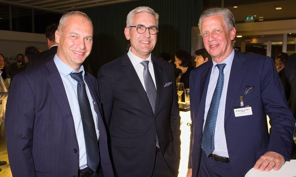 Jacques Piasko, Bank Julius Bär & Co. Ltd.;
Ulrich Spiesshofer, ABB Schweiz AG;
Wolfgang Humbert-Droz, Bank Julius Bär & Co. Ltd.