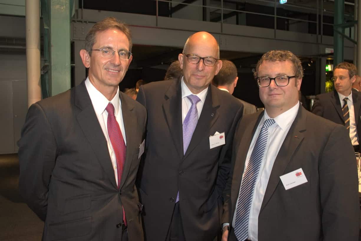 Urs Lustenberger, Präsident, SwissCham Verband Schweizerischer Aussenwirtschaftskammern; Claus H. Widrig, Vizepräsident, Verband Schweizerische Aussenwirtschaftskammern; Kurt Lötscher, Leiter Kommunikation & Public Affairs, ABB Schweiz AG