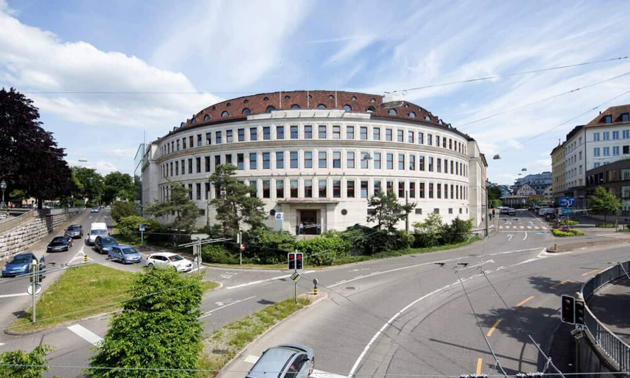 Die Rangliste bei den Mitgliedern mit Bachelor-Abschluss wird von St. Gallen angeführt (12,1 Prozent). Bereits auf Rang zwei folgt die ehemalige Industriestadt Winterthur. Am Standort der Zürcher Hochschule für Angewandte Wissenschaft ZHAW (Bild) hat jeder zehnte (9,9 Prozent) der Xing-Mitglieder einen Bachelor-Abschluss. Keystone