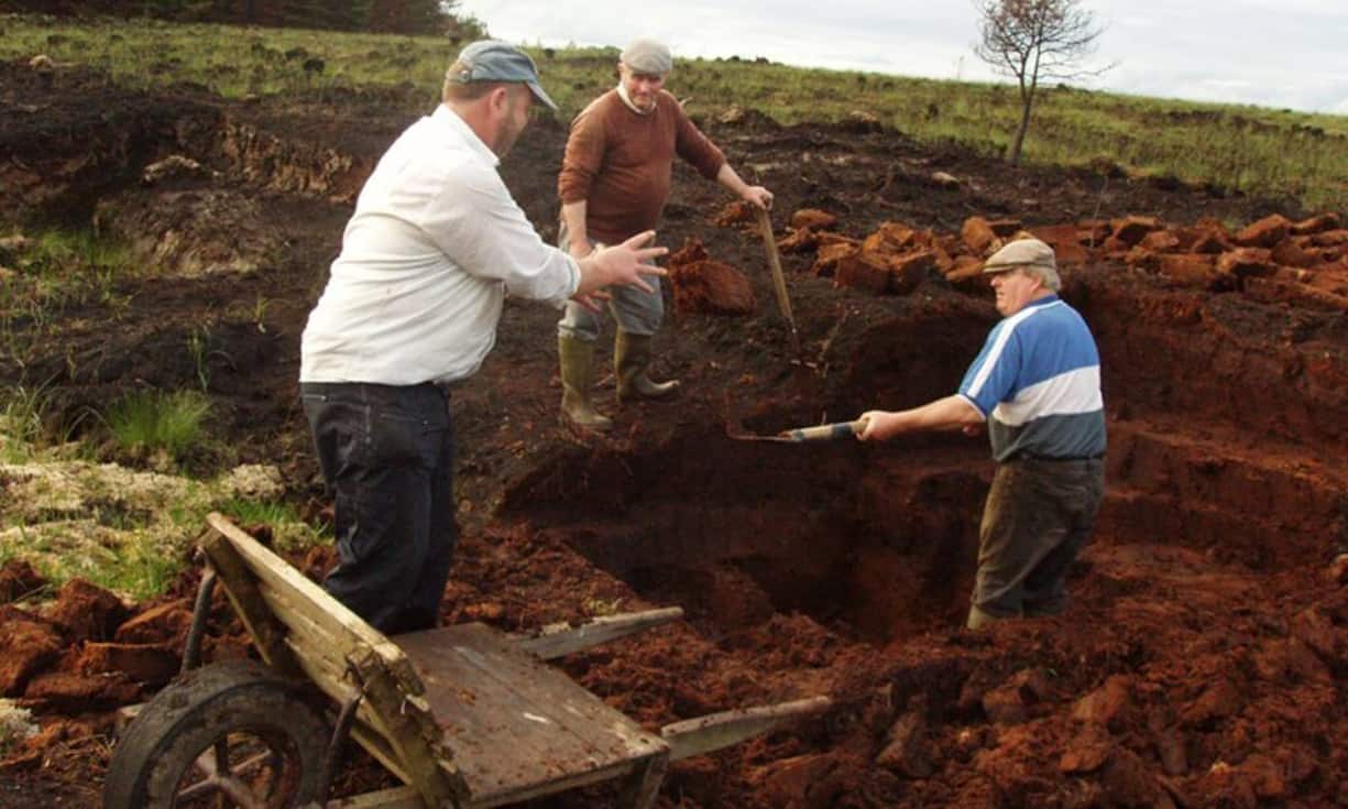 Das Beratungsunternehmen Towers Watson hat die Gehälter für Fachkräfte und für Arbeitnehmer auf der mittleren Führungsebene in Europa verglichen. Das Ergebnis: Irland liegt mit einem Mediansalär auf der mittleren Führungsebene von 69'567 Pfund (106'307 Franken) auf Rang 10. (Fachkräfte: 31,556 Pfund beziehungsweise 48'184 Franken) Fiona MacGinty/flickr/CC