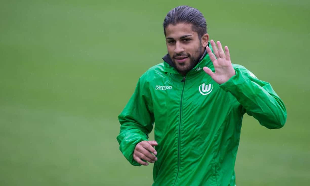 Gerade einmal 22 Jahre alt, ist der linke Verteidiger des VfL Wolfsburg bereits unumstrittener Stammspieler und findet sich im Bilanz-Ranking der Reichsten unter 40 wieder. Europäische Top-Fussballclubs buhlen um Ricardo Rodríguez, doch der hat den Vertrag bei den «Wölfen» bis 2019 verlängert. Vermögen: 10–20 Millionen Franken