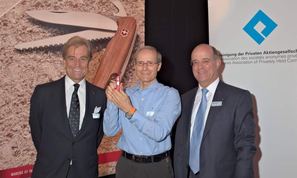 Peter Andreas Zahn, Geschäftsführer, VPAG;
Carl Elsener, Verwaltungsratspräsident & CEO, Victorinox AG;
Robert Kessler, Präsident, VPAG