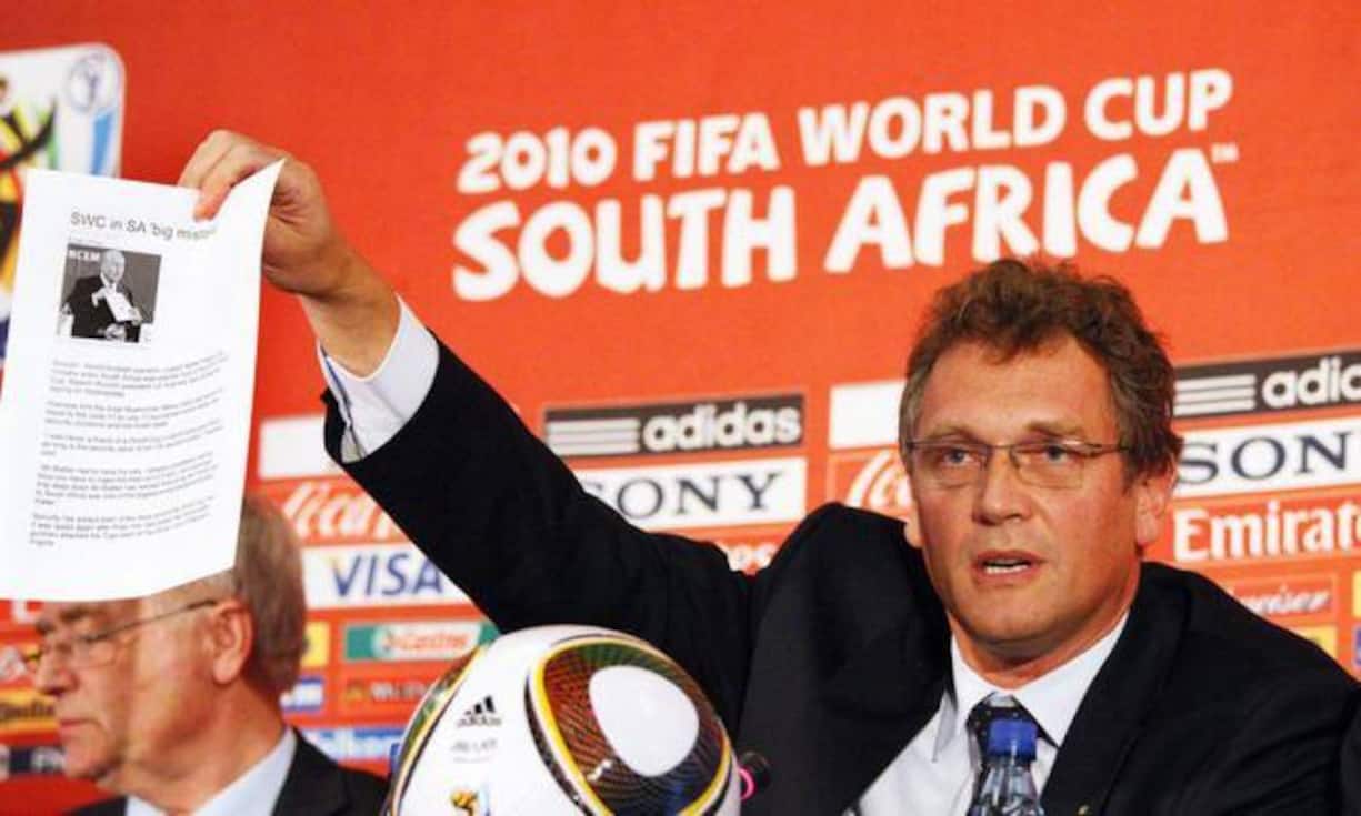 02.06.2015: Die «New York Times» erwähnt Fifa-Generalsekretär als Mittäter bei verschobenen 10 Millionen und bezieht sich dabei auf Quellen im US-Justizministerium. Die Fifa dementiert umgehend.