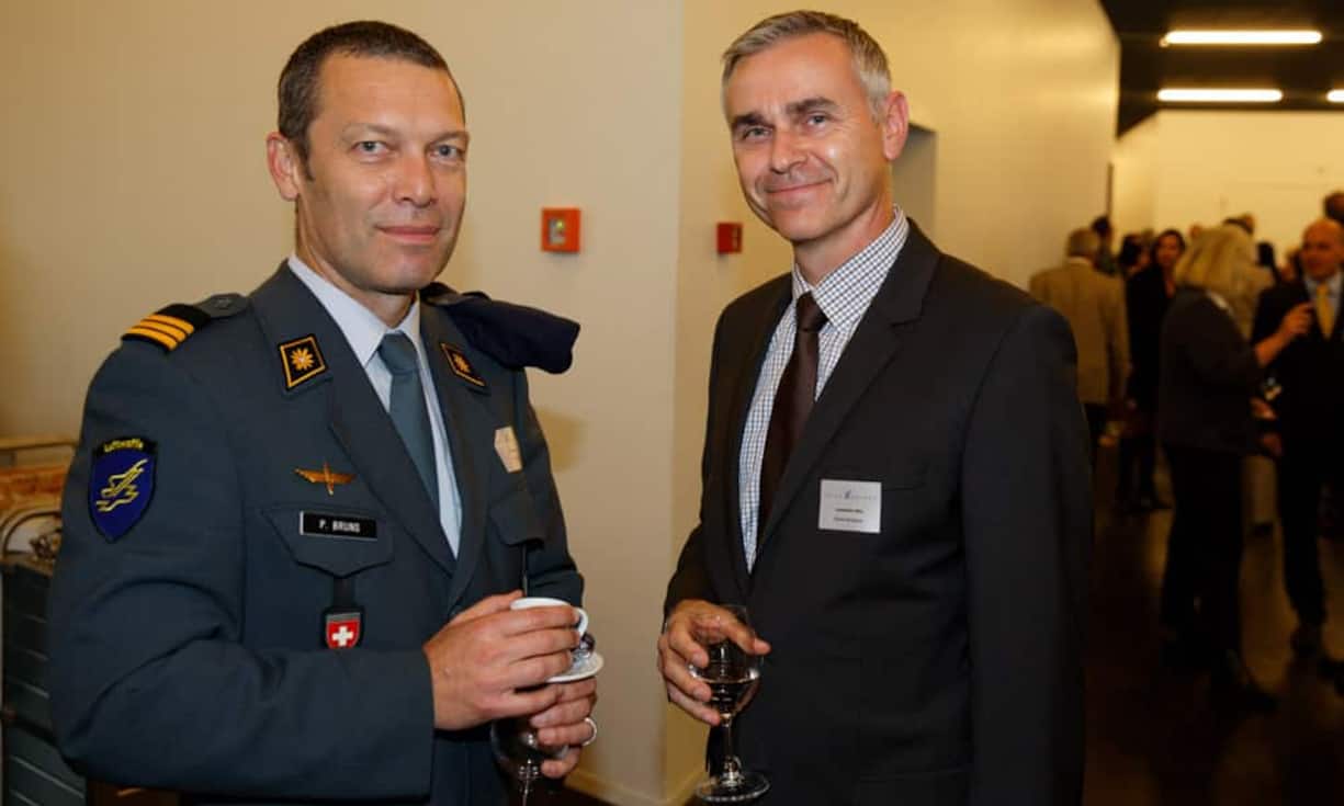 v.l.n.r. Peter Bruns; Chef Operationszentrale Luftwaffe - Dübendorf, Reto Inderbizin: Global Aerospace.