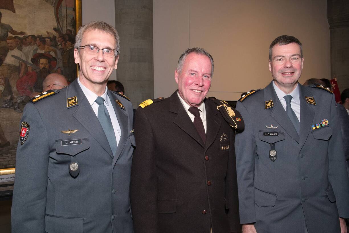 Claude Meier, DivisionÃ¤r, Chef Armeestab;Stefan KÃ¼ng, PrÃ¤sident und Inspecteur, Berittene Ehrenformation des Kantons Bern, Berner Dragoner 1779;Hans-Peter Walser, Korpskommandant, Chef Kommando Ausbildung (ab 1.1.2020)