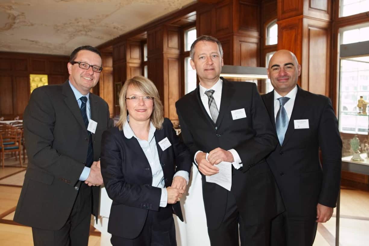 Thomas Kemper, Client & Broker Relationship Manager, ACE Versicherungen (Schweiz) AG;  Susanne Köchli Müller, Head Europe HR  Operations, Pfizer AG;  Florian Jörg, Rechtsanwalt, Partner Bratschi Wiederkehr & Buob; Roberto Mastrandrea, Director, DRSDigital AG