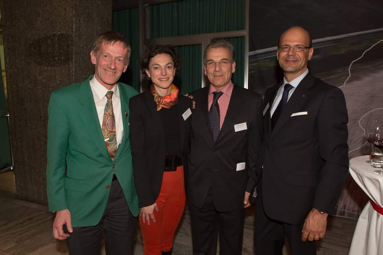 Die vier Redner: Urs Ackermann, ZKB;  Dagmar Laub-Gall, Raiffeisen Schweiz; Martin Somogyi, Bank Julius Bär & Co. AG; Simon Roth, Bank Pictet & Cie.