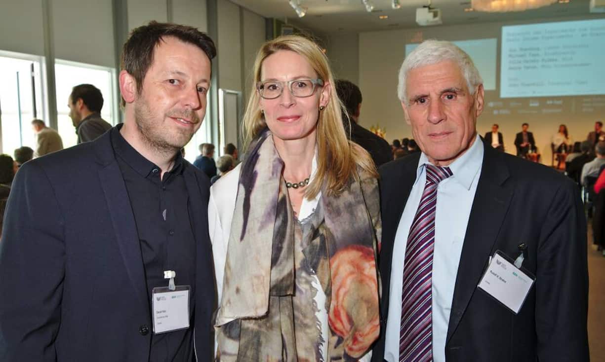 Daniel Häni, Mitinitiant der Schweizer Volksinitiative für ein bedingungsloses Grundeinkommen;
Katja Gentinetta, Inhaberin, Gentinetta*Scholten GmbH;
Rudolf H. Strahm, alt Nationalrat