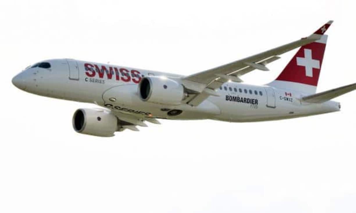 Das ist der neue Flieger der Swiss-Flotte: Die Maschine des kanadischen Herstellers Bombardier nähert sich am Mittwochabend dem Flughafen Zürich.