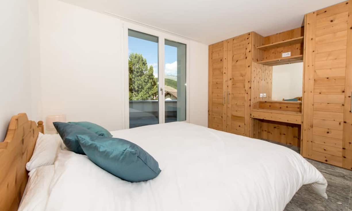 .. .Doppelzimmern mit...