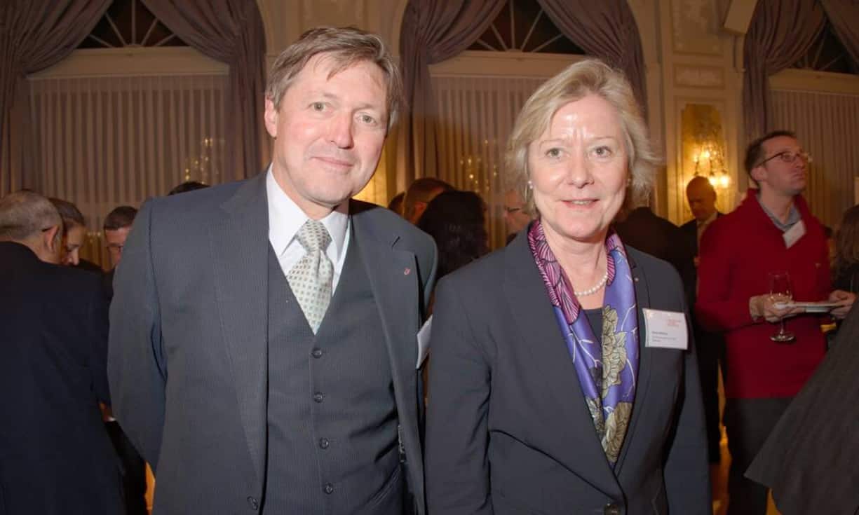 Peter E. Naegeli, Abegglen Management Consultants AG;
Doris Albisser, CLS Communication AG