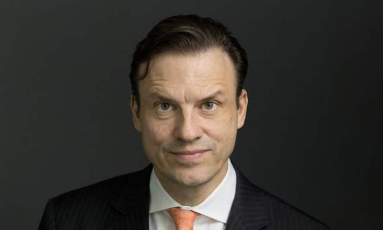 Patrick Frost (Swiss Life/Bild) und Christian Mumenthaler (Swiss Re) waren bei ihren jeweiligen Jobantritten 46 Jahren. Im Vergleich zu ihren übrigen SMI-CEO-Kollegen schafften sie den Sprung an die Spitze damit vergleichsweise jung.