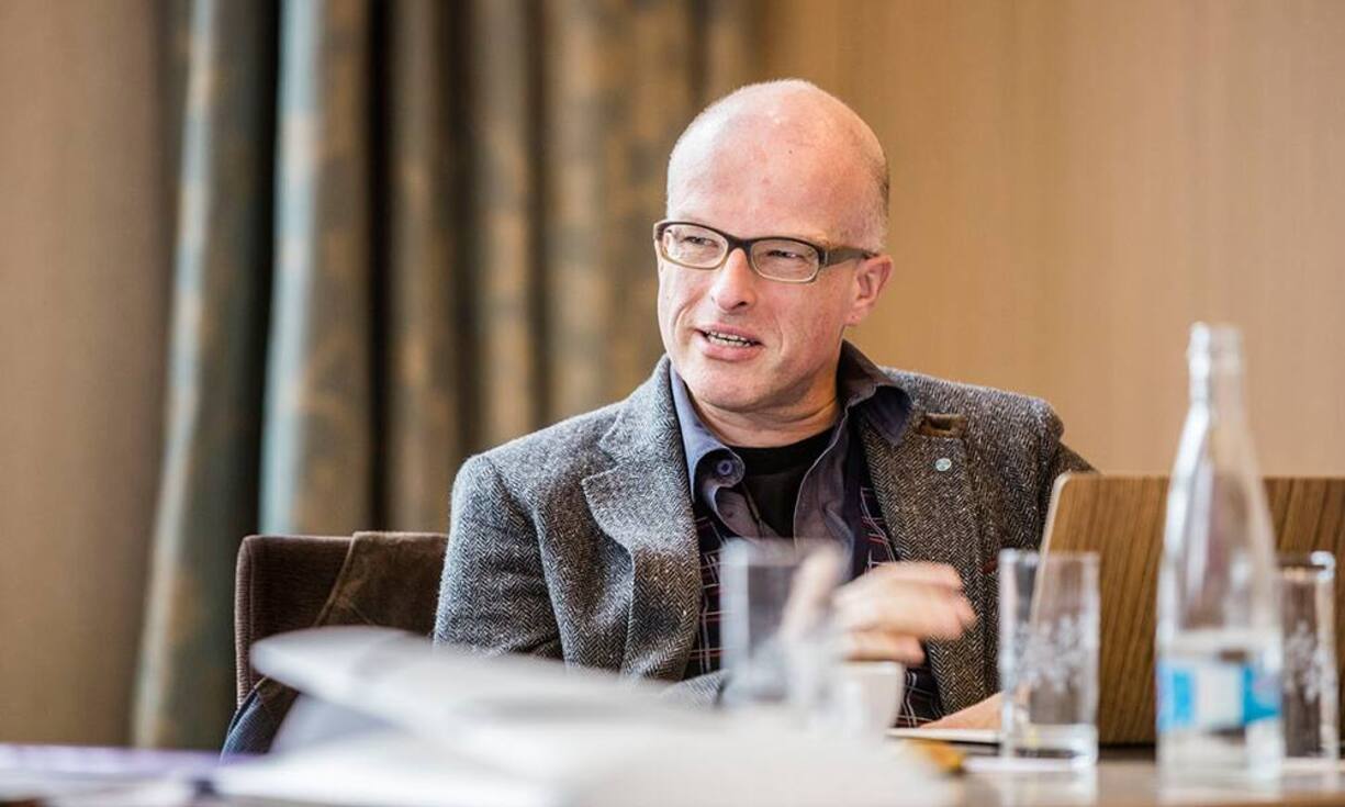 Auch Christian Dreyer ist als Experte mit von der Partie. Der Geschäftsführer von CFA Switzerland, der führenden Vereinigung von Anlageprofis mit dem international renommierten Abschluss als CFA Charterholder, setzt sich mit seiner Organisation unter anderem für ethische Standards in der Finanzbranche ein.