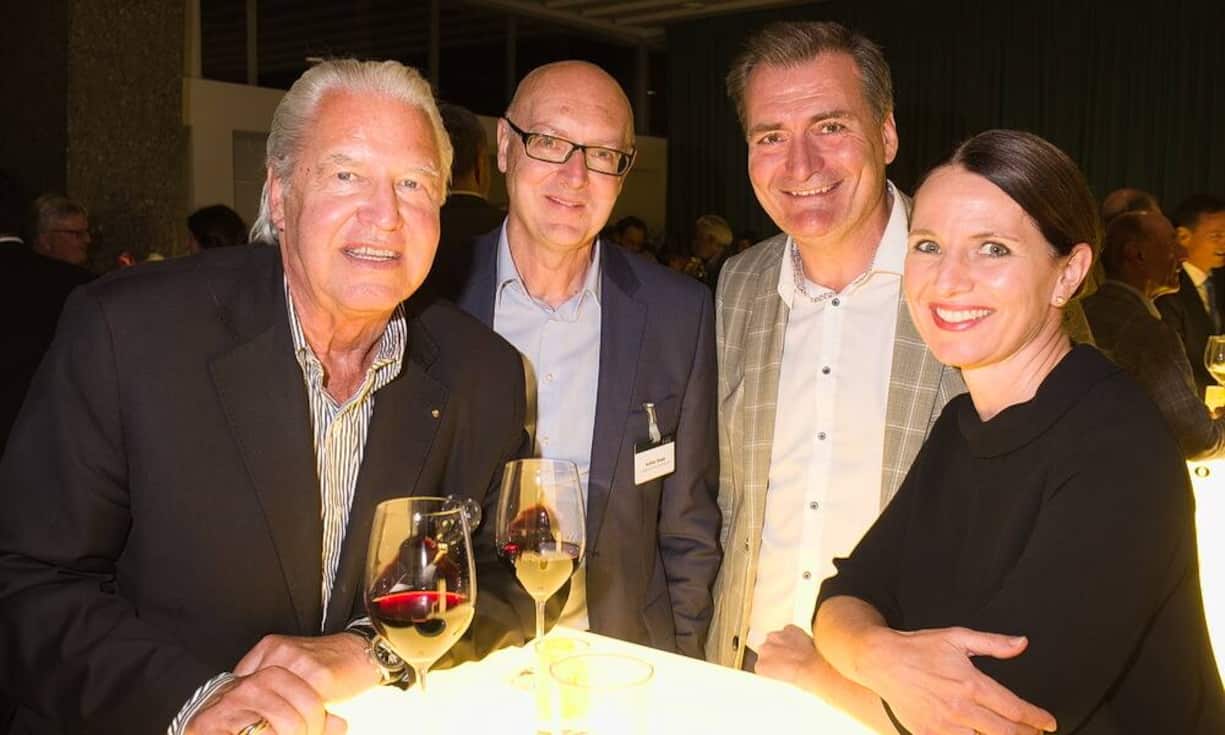 Peter Ottiger, Ottiger & Partner BSW AG;
Achim Supp, C-Matrix Communications AG;
Markus Baumgartner, b-public AG;
Cécile Bachmann, Raiffeisen Schweiz