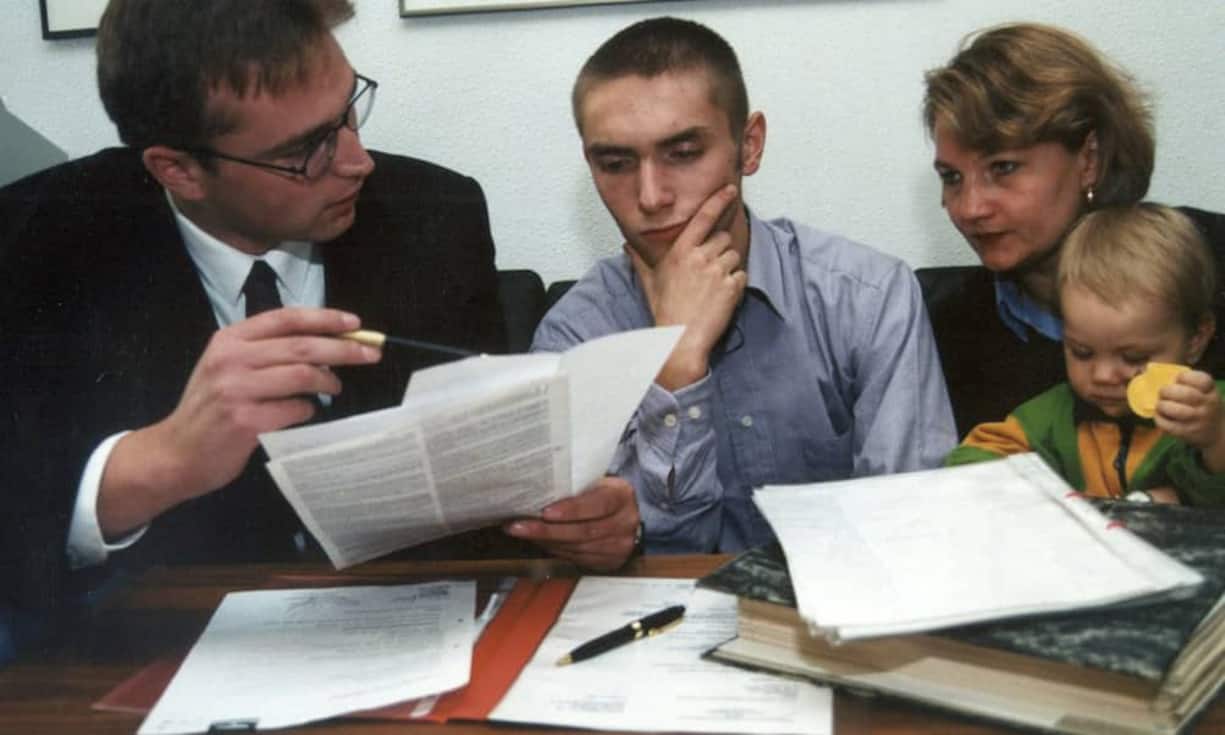 Mit einem Anteil von 8,7 Prozent an den jährlichen Ausgaben sind die Versicherungen noch hinter …