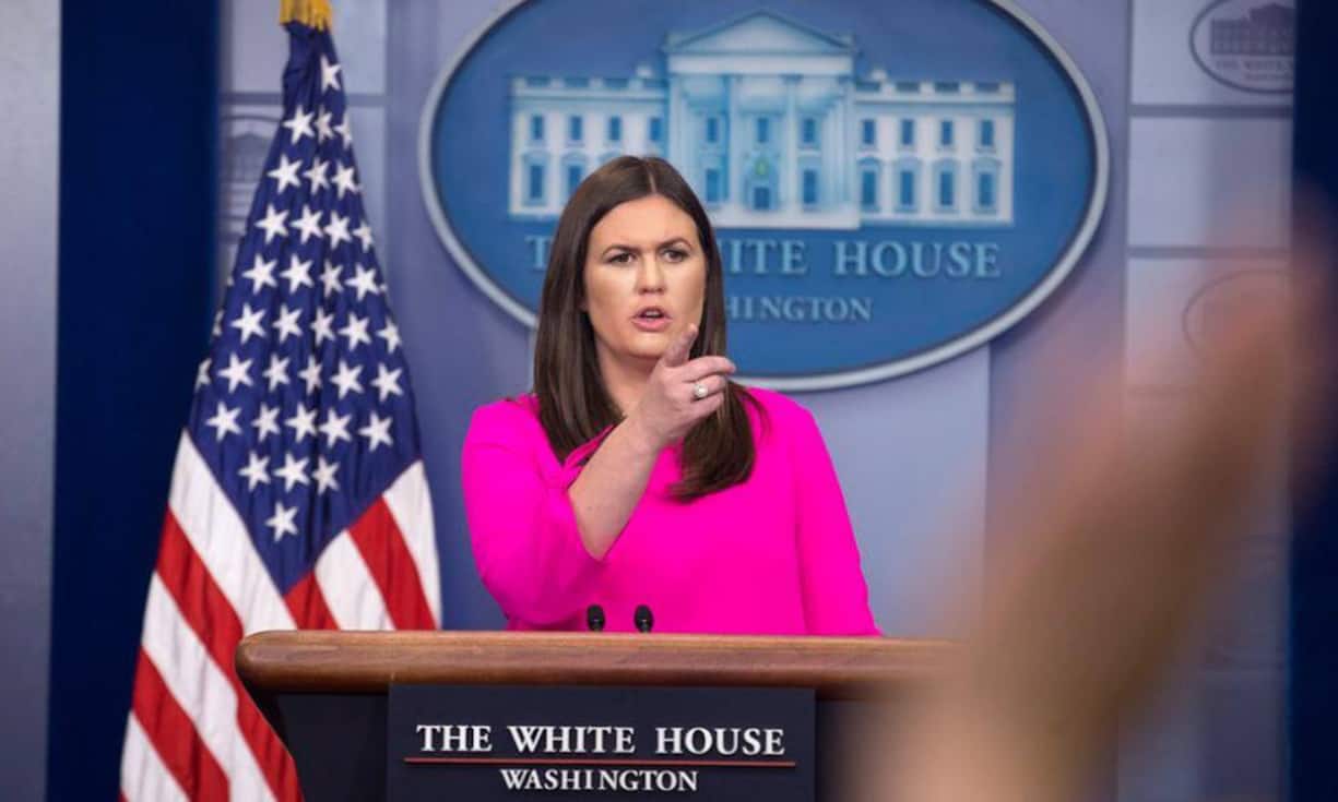 Sarah Huckabee Sanders - Stellvertretende PressesprecherinEnde August übernimmt sie das Amt ihres Vorgängers Sean Spicer, bisher war sie seine Stellvertreterin. Ihr Vater ist der republikanische Politiker und spätere Gouverneur von Arkansas, Mike Huckabee.