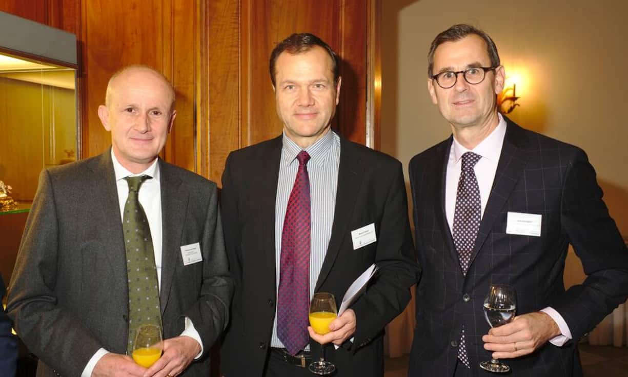Thomas von Planta, Principal, CorFinAd AG;
Manuel Ebner, CEO, Merrill Lynch Capital Markets AG;
Rolf Schläpfer, Senior Partner, Hirzel.Neef.Schmid.Konsulenten AG