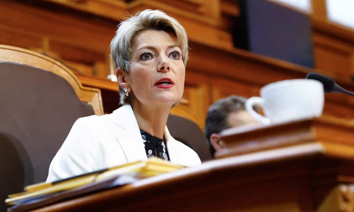 …  und Karin Keller-Sutter sind.