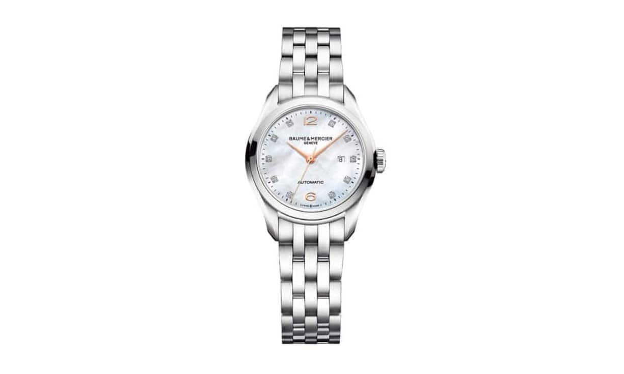 Die schönsten Uhren für Frauen 2014.Baume & Mercier: An diesem Faktum gibt es nichts zu rütteln: Die Clifton, klassisch rund, zurückhaltend und sehr nostalgisch angehaucht, ist die derzeit erfolgreichste Uhrenlinie des Richemont-Mitglieds Baume & Mercier. Das Modell hat, so hört man sagen, in den letzten 24 Monaten letztlich die Marke vor ihrem Untergang gerettet.