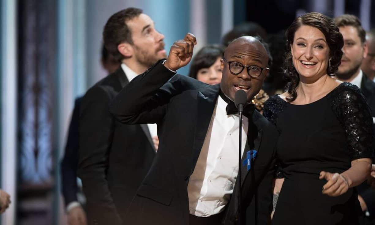 Das sind die Gewinner der 89. Oscar-Verleihung:Bester Film: «Moonlight» (Regie: Barry Jenkins). Barry Jenkins bekam auch den Oscar für das beste adaptierte Drehbuch für «Moonlight» nach einer Geschichte von Tarell Alvin McCraney.