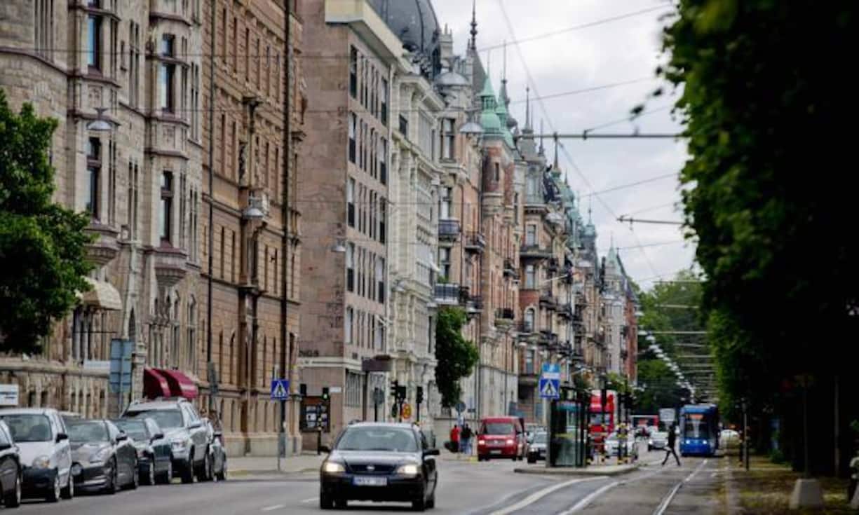 Niedrige Hypothekenzinsen begünstigen auch den Boom von Schwedens Immobilienmärkten – wie hier in Stockholm. Nun senkte die Reichsbank den Leitzins aus Angst vor einer Deflation gar von 0,75 auf 0,25 Prozent.