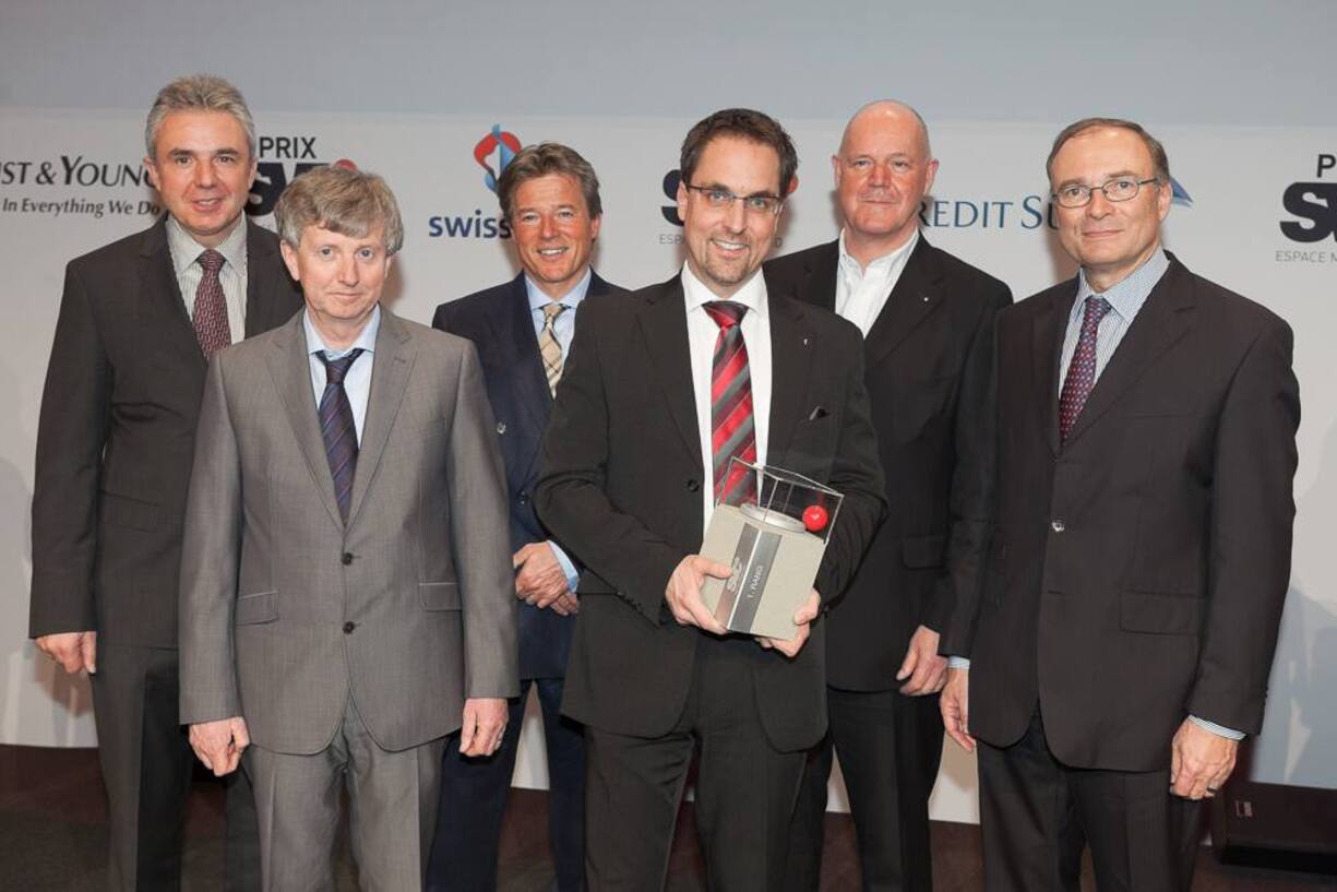 Alle Nominierten für den Prix SVC: Urs Kessler, CEO Jungfrauahnen; Josef Jenni, Gründer & VR-Präsident Jenni Energietechnik; Daniel Eicher, Geschäftsführer & Inhaber ABC - A. Boss + Co. AG; der Preisträger Bernhard Emch, CEO Emch Aufzüge AG; Peter Röthlisberger, CEO & CFO, Röthlisberger Schreinerei AG; Georges Bindschedler, VR-Delegierter, merz+benteli AG