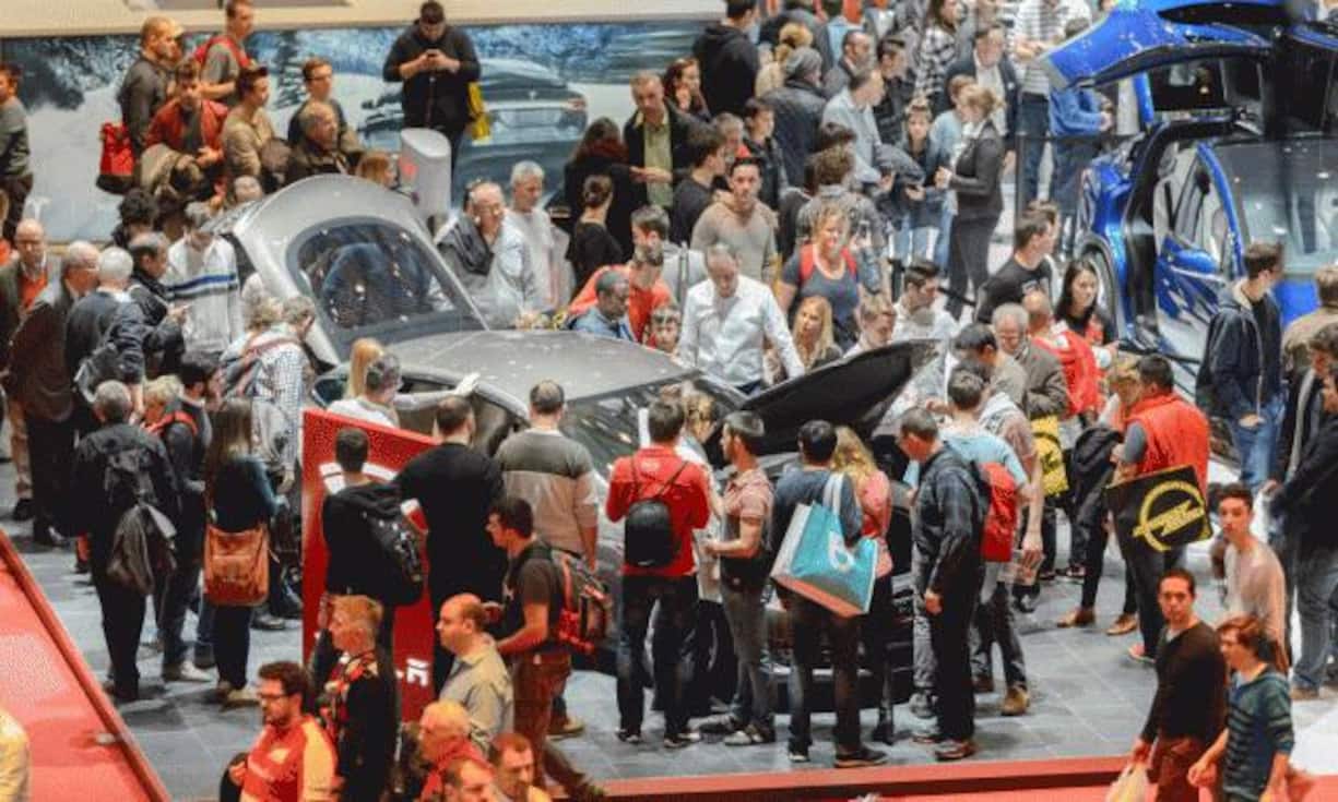 Letztes Jahr herrschte reger Betrieb am Tesla-Stand. Der Elektroautobauer wird in diesem Jahr nicht in Genf sein.