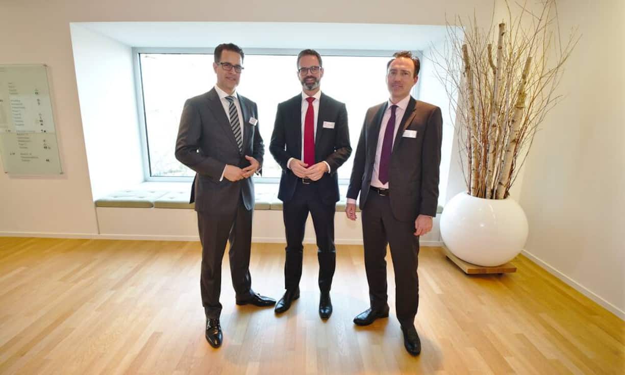 Tobias Valk, KPMG AG;
Peter Uebelhart, KPMG AG;
Christoph von Aesch, gategroup Holding AG