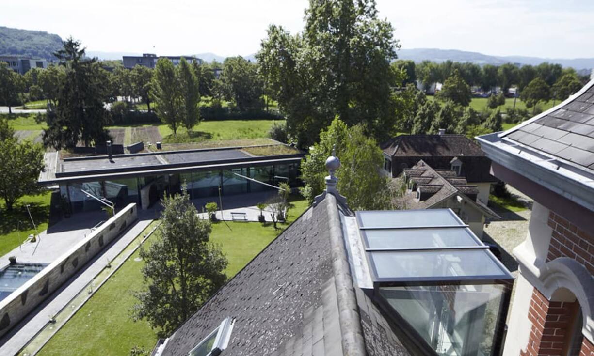 Der moderne Stahl-Glas-Pavillon bietet bis zu 120 Gästen Platz und ist ideal für repräsentative Veranstaltungen. Den Preis erfährt man indes nur auf Anfrage. (Quelle/Bilder:
Engel & Völkers)