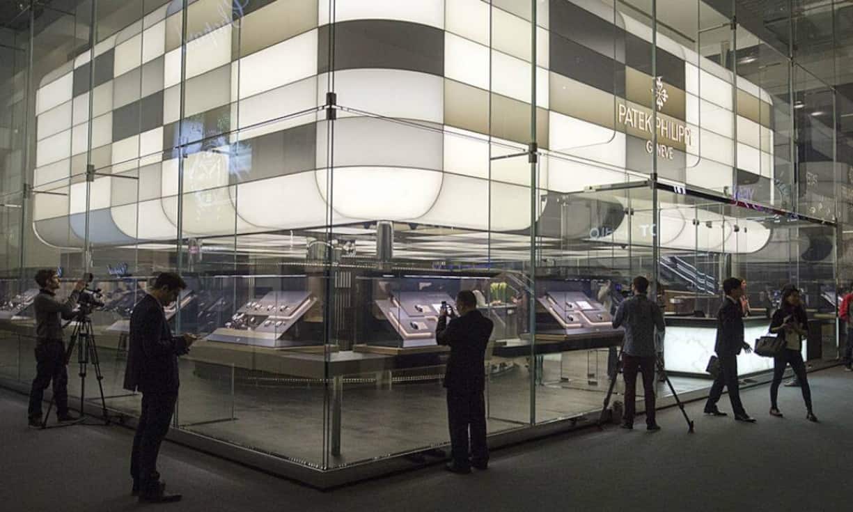 Die Genfer Uhrenmanufaktur Patek Philippe ist mit einem grossen Pavillon vertreten. 175 Jahre jung ist die Luxusmarke. Den Geburtstag feierte die Firma mit Jubiläumsuhren, darunter auch der kompliziertesten Armbanduhr der Welt.