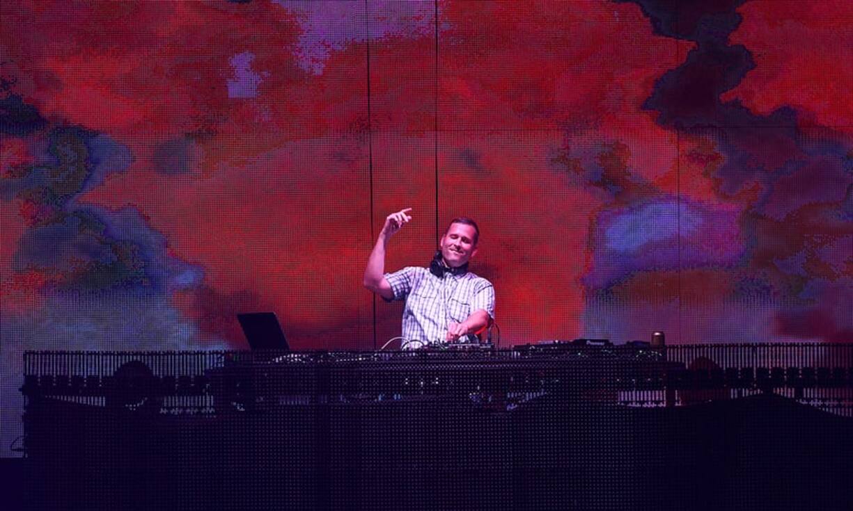 8. Platz: Kaskade. Der DJ hat sich die Einnahmen von 10 Millionen Dollar mit 125 Shows in einem Jahr erarbeitet.