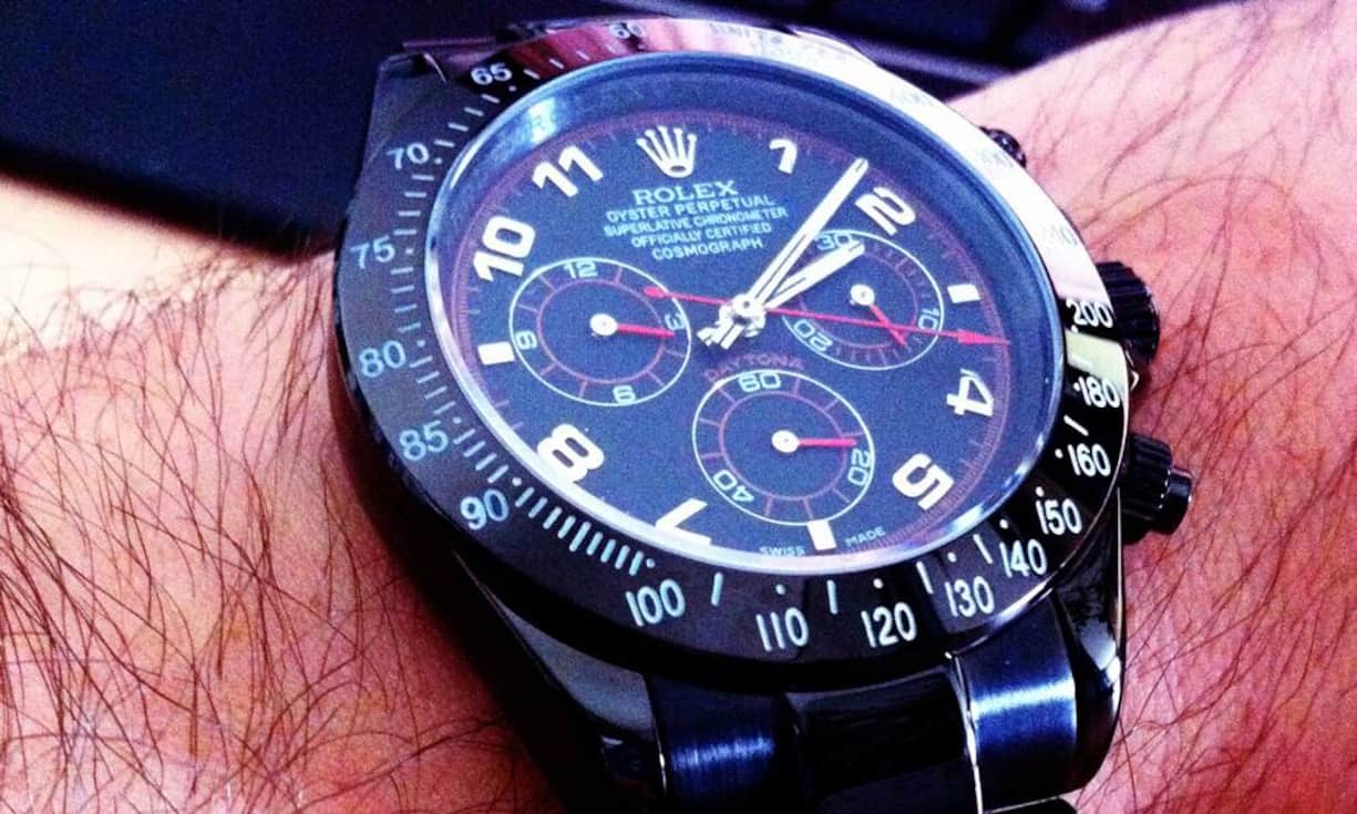 Eine Rolex Daytona trägt James Gorman, CEO von Morgan Stanley.
Niemand hat bisher folgenden Mann mit einer Uhr gesehen...
Tudor Passion/flickr/CC