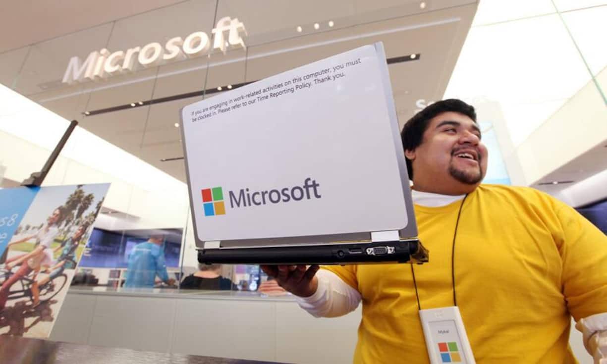 Bleibt noch der Blick auf die Top 5: Microsoft büsst leicht ein (-2 Prozent) - Markenwert 57,85 Milliarden Dollar.