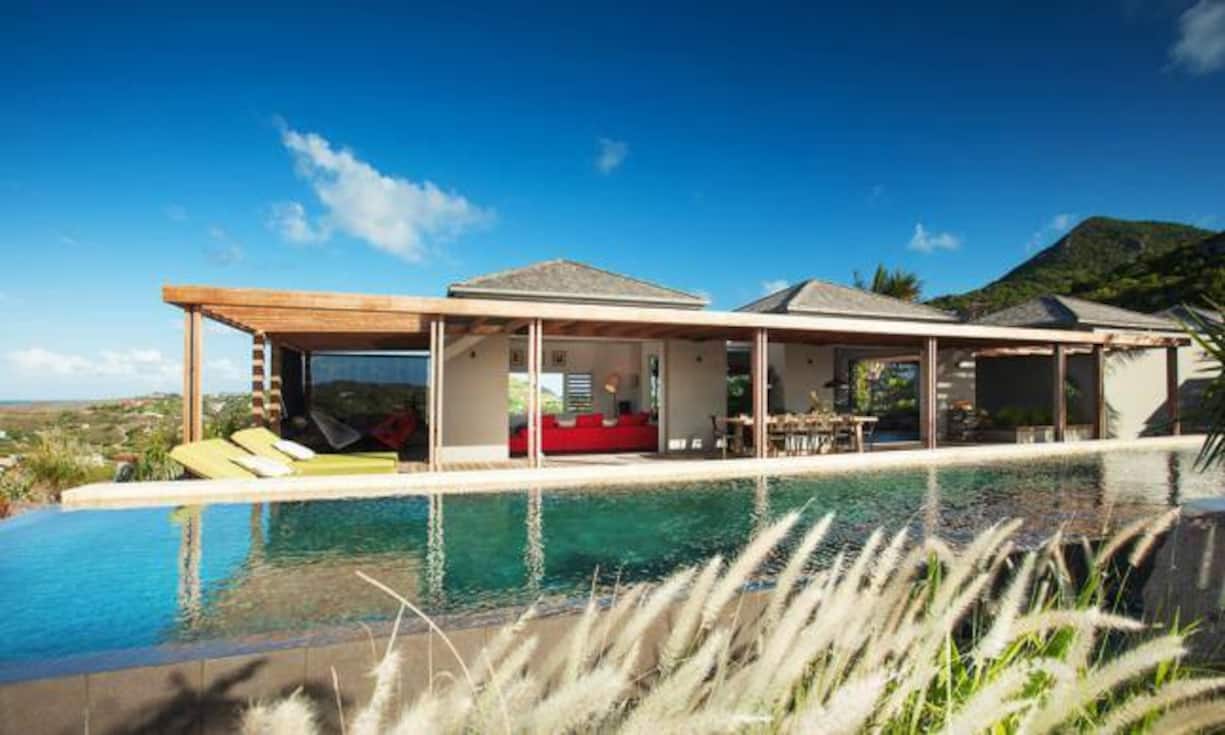 Beispiel 4: St. Barts (Kleine Antillen). Luxusdomizil mit drei Schlafzimmern und drei Bädern mit Meerblick auf 174 m².
Preis: 7'500'000 Euro Sibarth Real Estate