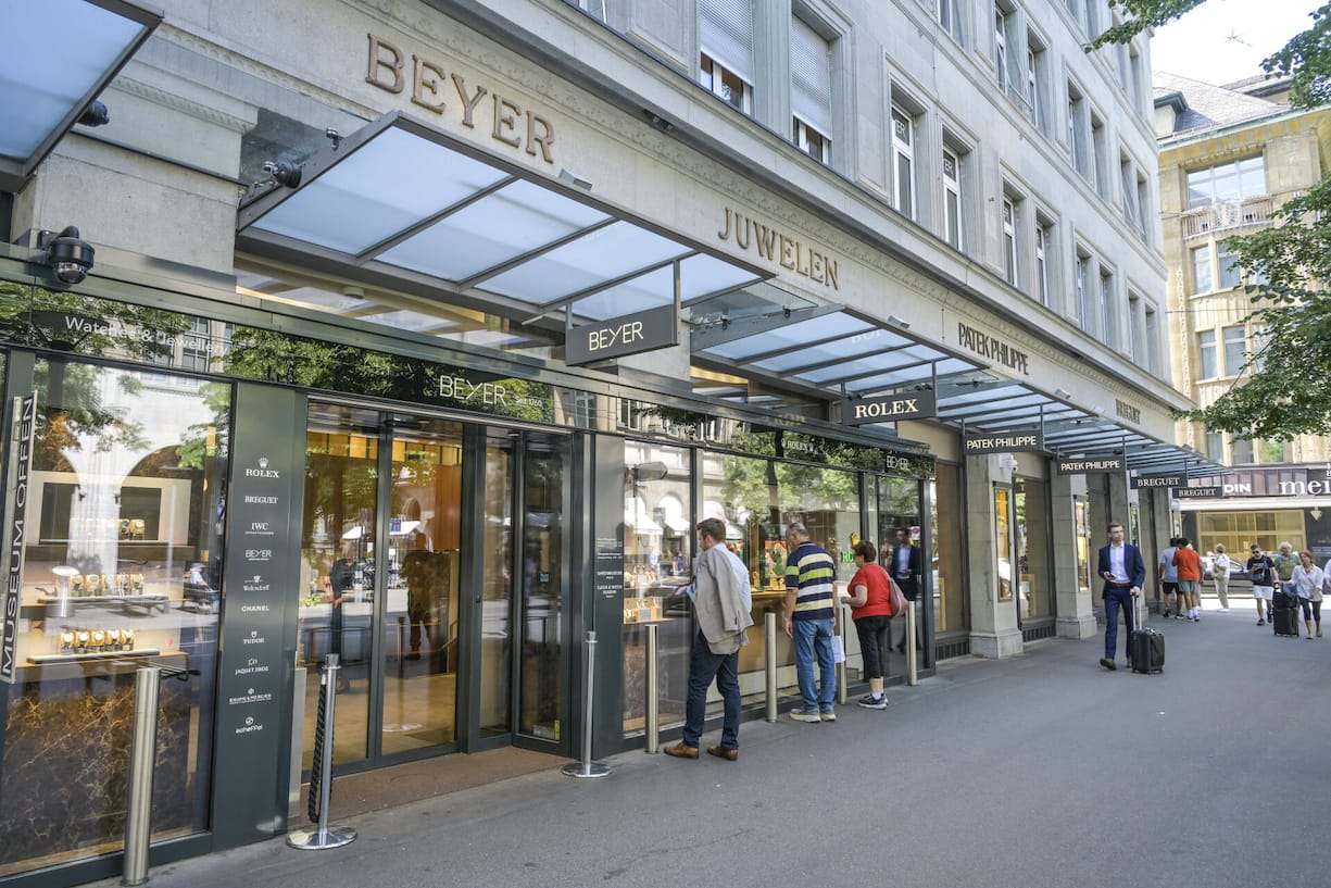 Beyer Juwelier, Einkaufstraße, Passanten, Bahnhofstrasse, Zürich, Schweiz