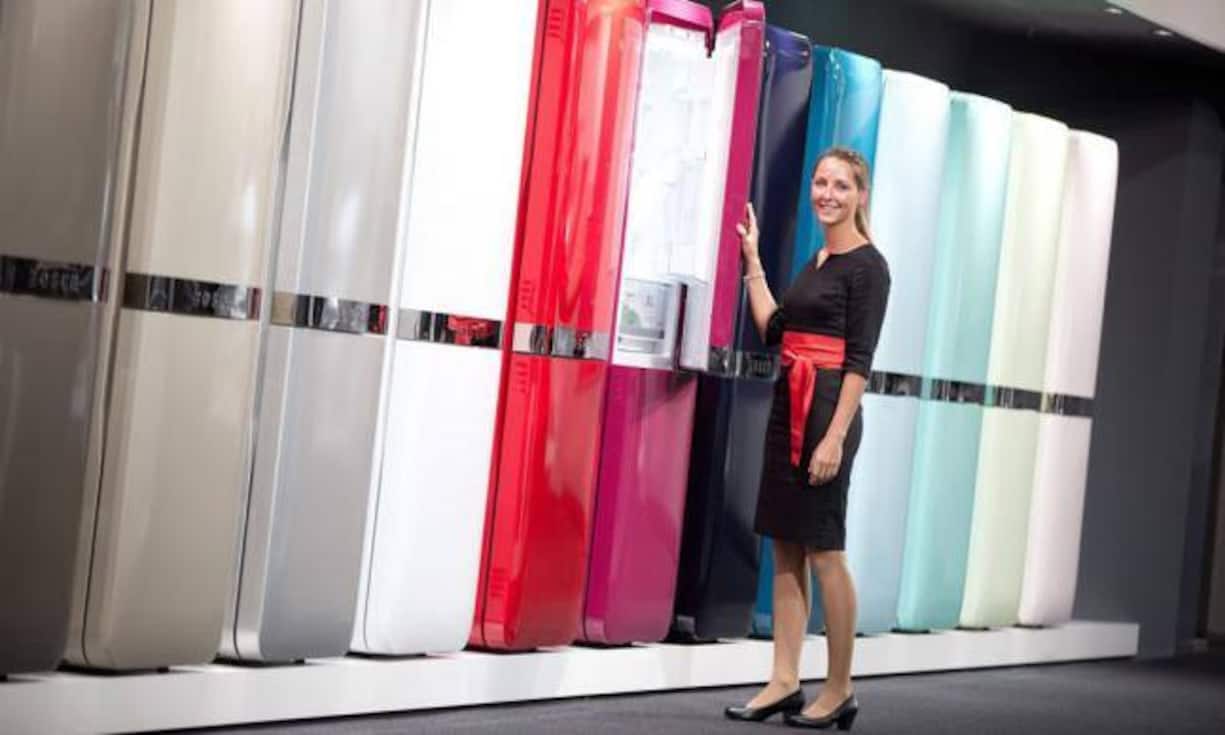 Bosch zeigt gigantisch grosse Kühlschränke in allen Farben. Keystone