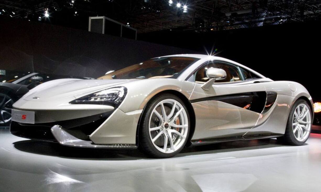 McLaren 570S Sport Series
Der neue McLaren-Sportwagen 570S Coupé feiert in New York Weltpremiere. Er ist das neue Basismodell des britischen Autoherstellers und besitzt ein Rennwagen-Innenleben.