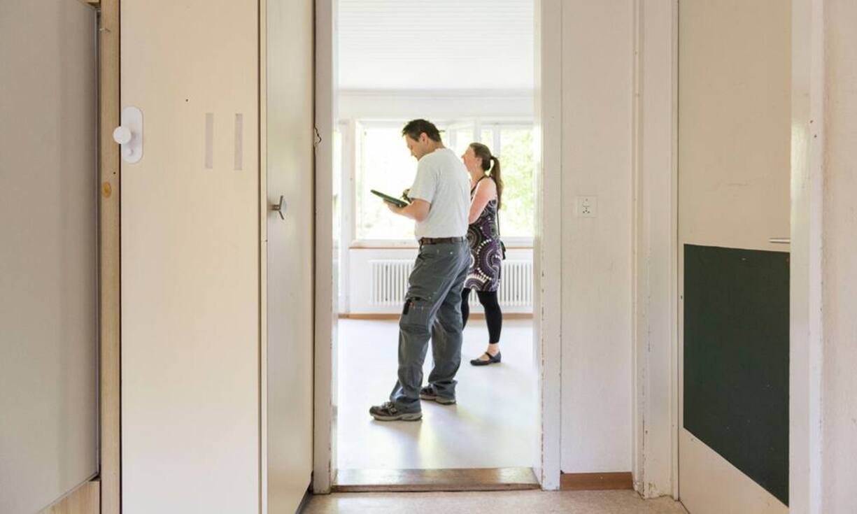 Im Bereich Dienstleistungen für Unternehmen, inklusive Immobilien, werden die Löhne im nächsten Jahr um ebenfalls 1 Prozent steigen. Das ist gegenüber 2015 gleichviel.